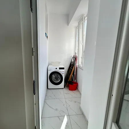 Apartment Aristocrat With Free Parking